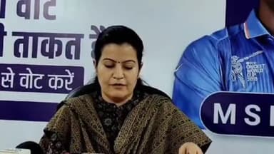 कांके: धुर्वा स्थित निर्वाचन सदन में अपर मुख्य निर्वाचन पदाधिकारी ने कहा, इस बार पोस्टल बैलेट में बढ़ोतरी हो सकती है