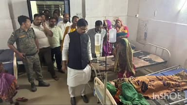 नरकटिया: नरकटिया विधायक डॉ. शमीम अहमद ने गुरुवार रात छौड़ादानो पीएचसी का औचक निरीक्षण किया, दिए आवश्यक निर्देश