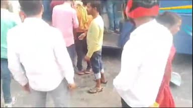 कुढ़नी: फकुली चौक पर बस और कार के बीच हुई टक्कर, कार चालक की हुई मौत