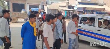 धौलपुर: राजाखेड़ाबाईपास पर ट्रैफिक पुलिस ने ओवरलोड टेंपों के काटे चालान, हटाए गए हथठेलें, देवउठनी एकादशी से पूर्व की कार्रवाई