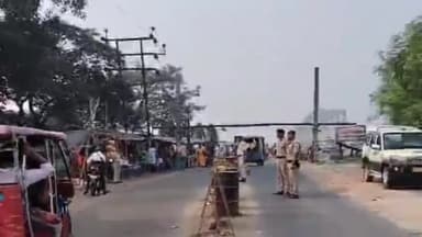 बरौनी: बरौनी प्रखंड के सिमरिया पुल पर जाम के कारण वन-वे परिचालन शुरू, सुरक्षा बल तैनात