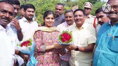 పెద్దవంగర: పెద్దవంగర మండలంలో పత్తి కొనుగోలు కేంద్రాన్ని ప్రారంభించిన ఎమ్మెల్యే యశస్విని ఝాన్సీ రెడ్డి