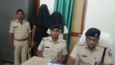 कहरा: बनगांव थाना पुलिस ने भारी मात्रा में कोडिंग युक्त कफ सिरप किया बरामद, दो कारोबारी गिरफ्तार; सदर SDPO ने दी जानकारी