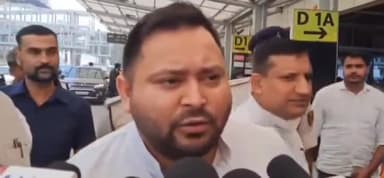 फुलवारी: पटना एयरपोर्ट पर तेजस्वी यादव ने कहा- केंद्र सरकार ने दरभंगा एम्स बनाने से मना कर दिया था