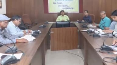 पन्ना: कलेक्टर ने कलेक्ट्रेट सभाकक्ष में की निर्माण विभागों के विभिन्न कार्यों की समीक्षा