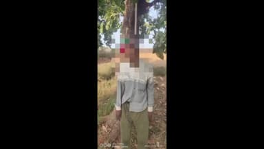 मड़िहान: संत नगर थाना क्षेत्र के सरसावा गांव के बाहर महुआ के पेड़ में फांसी के फंदे पर एक व्यक्ति का शव मिलने से मचा हड़कंप