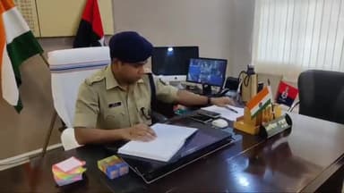 अररिया: एसपी के निर्देश पर जिले के विभिन्न थाना क्षेत्रों से 25 आरोपियों को गिरफ्तार कर न्यायालय में पेश किया गया