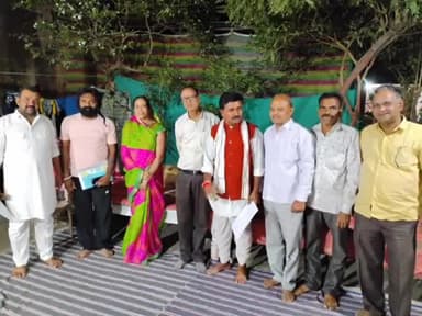 गरोठ: बूथ नंबर-1 पर आयोजित BJP की बैठक में पार्टी के पदाधिकारियों ने कार्यकर्ताओं को दिया प्रशिक्षण, रणनीतियों से कराया अवगत