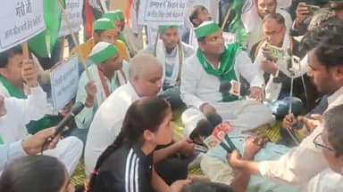 जौनपुर: कलेक्ट्री में 6 दिन से अनशन पर बैठे जज सिंह अन्ना करने आज पीड़ित परिवार में पहुंचे, अनशन समाप्त कराने का प्रयास