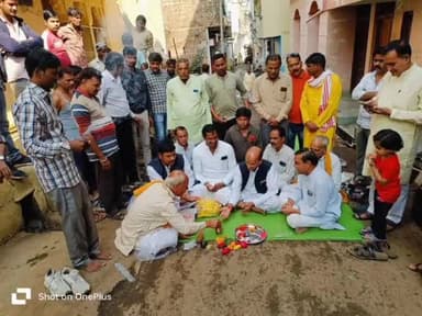 जीरापुर: जीरापुर में 95 लाख रुपये की लागत से बनेगी सीसी रोड, विधायक हजारीलाल दांगी ने किया भूमि पूजन