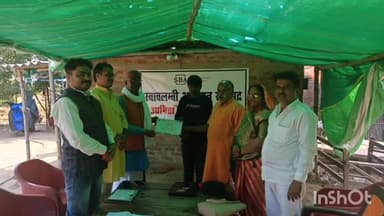 रॉबर्ट्सगंज: करमा के करनवाह गांव में यूनिवर्सल सोनांचळ फार्मर एसोसिएशन की मासिक बैठक सम्पन्न, किसानों के उत्थान के लिए प्रस्ताव पारित