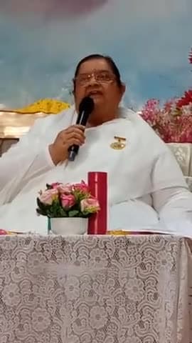 इंदौर: ब्रह्माकुमारी आरती दीदी ने मीडिया से अपील की, समाज को सही दिशा दिखाने के लिए सकारात्मक विचार रखें