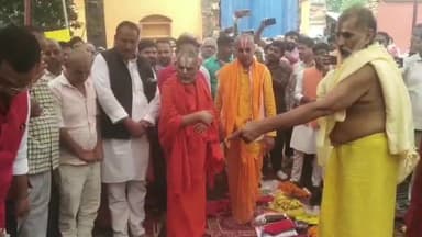 कोईलवर: धनडिहा गांव में श्री त्रिदंडिदेव राम जानकी मंदिर के भूमि पूजन में उमड़ी श्रद्धालुओं की भीड़