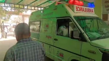 सरदारशहर: भानीपुरा जीएसएस के पास हाई टेंशन विद्युत लाइन के करंट लगने से दो मजदूर घायल, डॉक्टरों ने उपचार के बाद किया रेफर