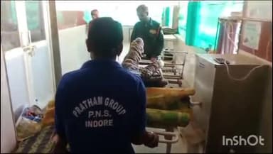 कटनी नगर: कटनी रेलवे स्टेशन पर ट्रेन से उतरते समय युवक ट्रेन की चपेट में आया, पैर कटा, अस्पताल में भर्ती