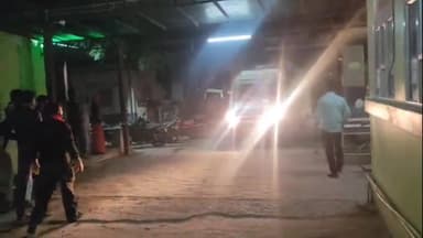 सरदारशहर: बाबेल चौक के पास बोलेरो गाड़ी की टक्कर से बाइक सवार 2 लोग हुए घायल, राजकीय उपजिला अस्पताल में भर्ती कराया गया