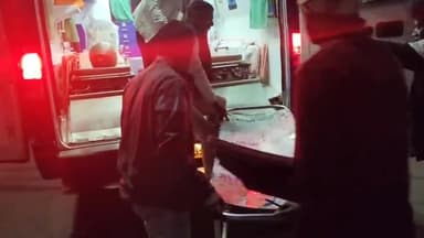 कटनी नगर: झुकेही-कटनी मार्ग पर मवेशी से टकराई बाइक, दो लोग हुए घायल