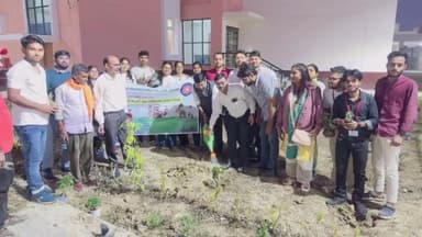 बक्सर: महदह के राजकीय अभियंत्रण महाविद्यालय में एनएसएस इकाई ने चलाया स्वच्छता अभियान और पौधारोपण कार्यक्रम