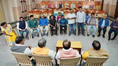 कांके: हरमू स्थित बीजेपी प्रदेश कार्यालय में केंद्रीय मंत्री ने कार्यकर्ताओं से की मुलाकात