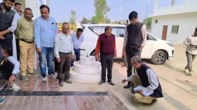 निवाड़ी: निवाड़ी कलेक्टर लोकेश जांगिड़ ने निर्माणाधीन सीएम राईज स्कूल असाटी का निरीक्षण किया, आवश्यक निर्देश दिए