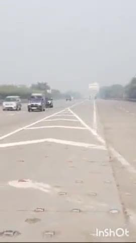 गौतम बुद्ध नगर: ग्रेटर नोएडा के यमुना एक्सप्रेसवे पर तेज रफ्तार वाहनों के खिलाफ ट्रैफिक पुलिस चल रही अभियान