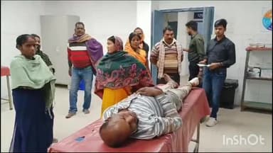 अधौरा: हनुमान घाट के पास अनियंत्रित बाइक से गिरकर एक व्यक्ति घायल, सदर अस्पताल में इलाज जारी