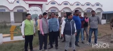 बौंसी: मंदार महोत्सव की तैयारियों के लिए अधिकारियों ने मेला मैदान और पापहरनी सरोवर का निरीक्षण किया