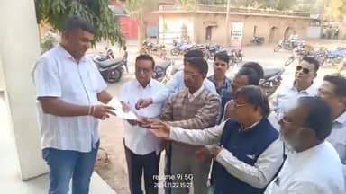 बासोदा: बासौदा को जिला बनाने की मांग को लेकर मुस्लिम समाज ने केंद्रीय कृषि मंत्री और परिसीमन आयोग के अध्यक्ष को ज्ञापन सौंपा