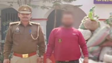 मुरादाबाद: थाना मुगलपुरा पुलिस ने वारसी नगर से 38 कुंतल अवैध कचरा और एक तमंचे के साथ एक आरोपी को किया गिरफ्तार