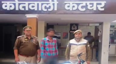 मुरादाबाद: पुलिस ने बाइक चोरी के मामले में रविवार को 5:00 बजे एक अभियुक्त और बाल अपचारी को न्यायालय में पेश किया