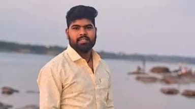 कसरावद: मंडलेश्वर रोड पर हुआ भीषण सड़क हादसा पिकअप वाहन ने बाइक को मारी टक्कर उपचार के दौरान एक की हुई मौत ।