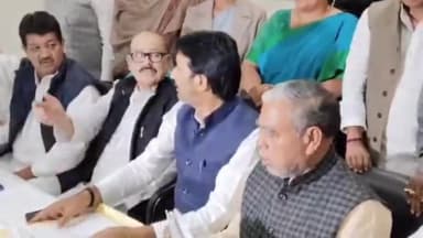 कांके: रांची में कांग्रेस भवन में नवनिर्वाचित विधायकों की बैठक बुलाई गई