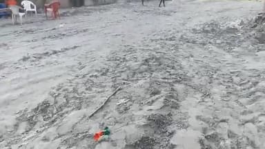 বজবজ ১: বজবজ ট্রাঙ্ক রোডের পাশে ডোবা ভরাটের অভিযোগ, খতিয়ে দেখার আশ্বাস ভূমি ও ভূমি সংস্কার দপ্তরের আধিকারিকের