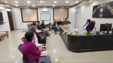 कांके: मोरहाबादी स्थित गोपनीय कार्यालय में मुख्यमंत्री और मंत्रिपरिषद के शपथ ग्रहण समारोह की तैयारी के लिए बैठक हुई