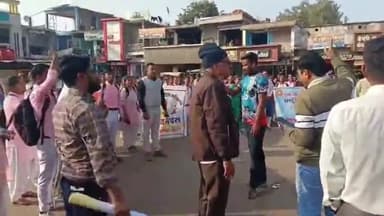 जयसिंहनगर: नगर के बस स्टैंड पर संविधान दिवस के अवसर पर कार्यक्रम का हुआ आयोजन