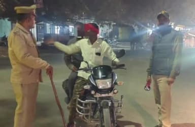 मुगलसराय: जिले में विशेष वाहन चेकिंग अभियान के दौरान 1278 वाहनों का चालान, ₹1648500 का जुर्माना अधिरोपित