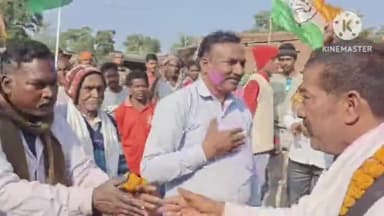 ओरमांझी: रोल बंरवा टोली चकमे नगडु में विधायक सुरेश बैठा की जीत पर विजय जुलूस निकाला गया