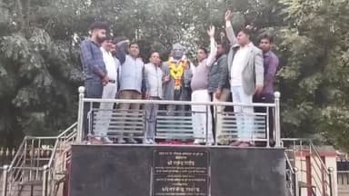 चूरू: डॉ. बी.आर. अम्बेडकर संघ चूरू ने 75वां संविधान दिवस मनाया, बाबा साहेब प्रतिमा स्थल पर हुआ कार्यक्रम