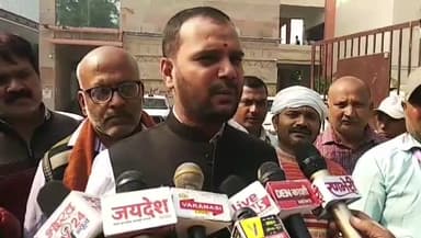 टाउन वेल्डिंग कमेटी की बैठक में नगर आयुक्त से मिले राष्ट्रीय फेरी पटरी ठेला व्यवसायी संगठन के लोग, 4 दिसंबर को होगी बैठक