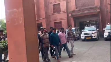 झांसी: राष्ट्रभक्त संगठन ने ट्रैफिक समस्याओं को लेकर नगर निगम के अधिकारियों को दिया ज्ञापन