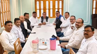 सिंगरौली: संयुक्त व्यापार मंडल की प्रबंध कार्यकारी बैठक में लिए गए महत्वपूर्ण निर्णय, होटल प्रताप में हुई बैठक