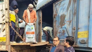 रामपुर: जिला कृषि अधिकारी कुलदीप सिंह राणा ने प्रेस नोट में कहा, बुधवार को 1502 मेट्रिक टन NPK खाद मंगाई गई है