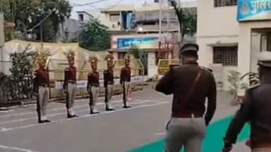 पिपरिया: पिपरिया में SP ने सिटी थाने का वार्षिक निरीक्षण किया, बीट कर्मचारियों को संपत्ति अपराधों के ट्रेस करने पर ₹10,000 का इनाम दिया