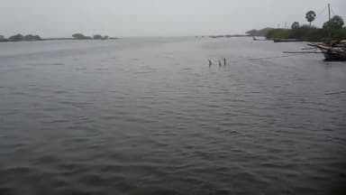 ஆவுடையார் கோவில்: முத்துக்குடா ஆர் புதுப்பட்டினம் பகுதிகளில் கடல் சீற்றம் இல்லாமலேயே 3 அடி உயரத்திற்கு கடல் மட்டம் உயர்வு மீனவர்கள் கவலை