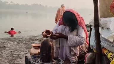 कसरावद: कसरावद के नर्मदा घाट पर महिला कर रही अनोखी मौन साधना, भोजन के लिए खाती हैं सिर्फ 5 बिल्वपत्र