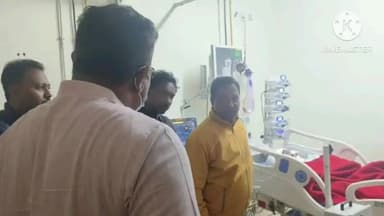 राहे: विधायक विकास सिंह मुंडा ने रिम्स में इलाज करा रहे बिरसा मुंडा के वंशज से मुलाकात की