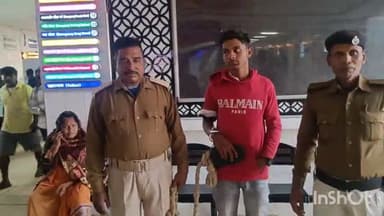 बांका: ढाका मोड़ के पास से उत्पाद विभाग की टीम ने 32 बोतल शराब के साथ बाइक सवार युवक को किया गिरफ्तार