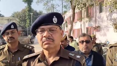 इकौना: मोहनीपुर के पास सड़क हादसे में 5 की मौत, 6 घायल; SP बोले- XUV में 9 लोग थे सवार, दोनों वाहनों के चालक भी घायल