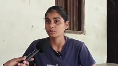 जौनपुर: शनिवार को मीडिया से बातचीत में कब्रुद्दीनपुर गांव में हुई अनुराग यादव की हत्या पर बहन ने कहा- अभी नहीं मिला न्याय