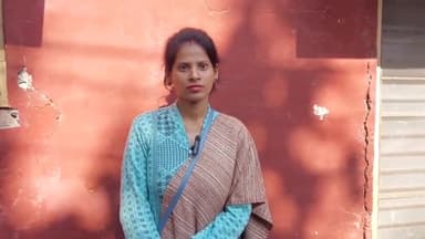 पूरनपुर: मोहल्ला कायस्थान में तहसीलदार के अर्दली सहित 4 लोगों पर दर्ज मुकदमे में गिरफ्तारी की मांग को लेकर महिला कोतवाली पहुंची